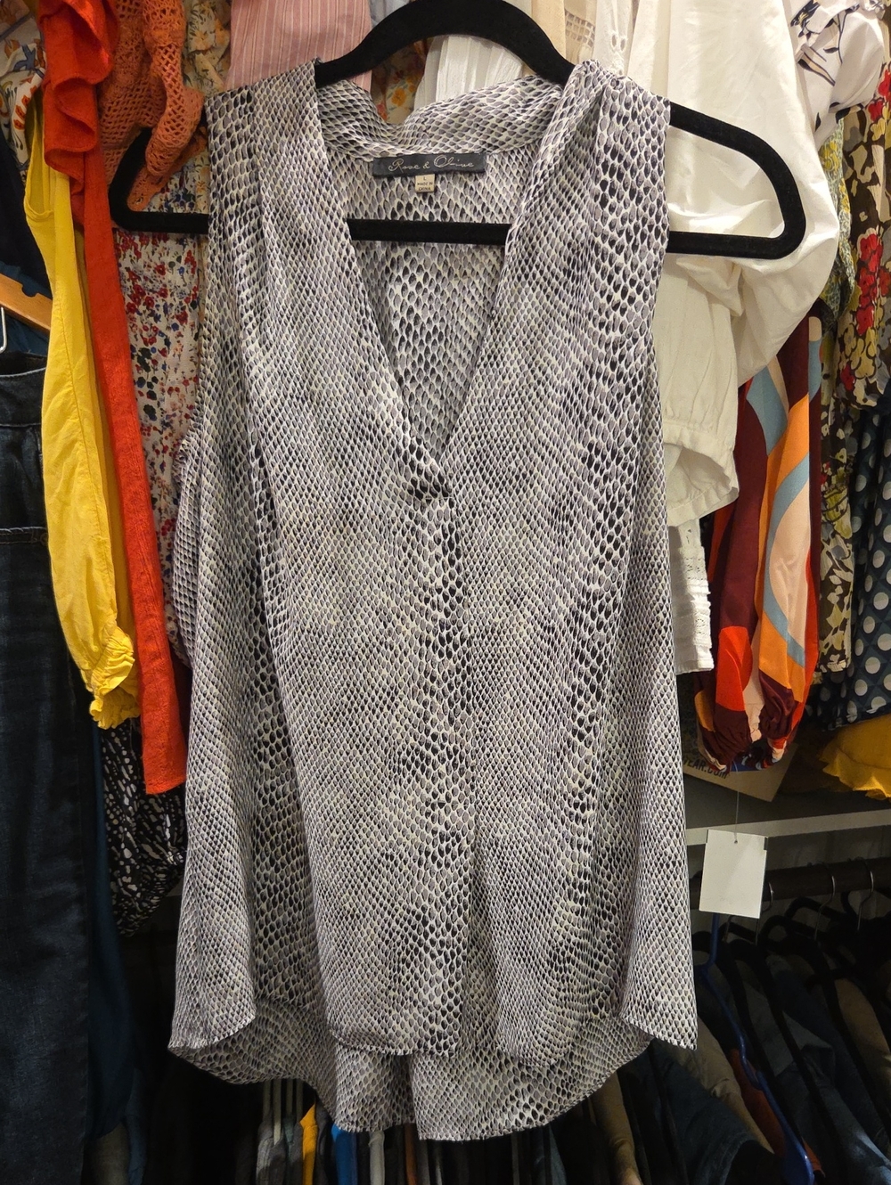 Black and White Snake-Print V-Neck Sleeveless Top